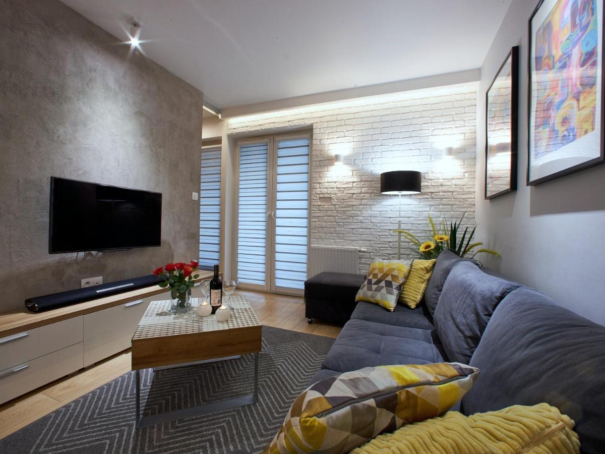 4Uapart-Apartment Suite Picasso 斯维诺乌伊希切 外观 照片