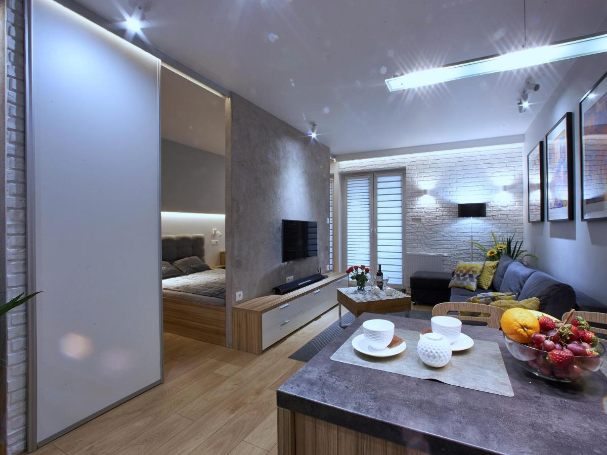 4Uapart-Apartment Suite Picasso 斯维诺乌伊希切 外观 照片
